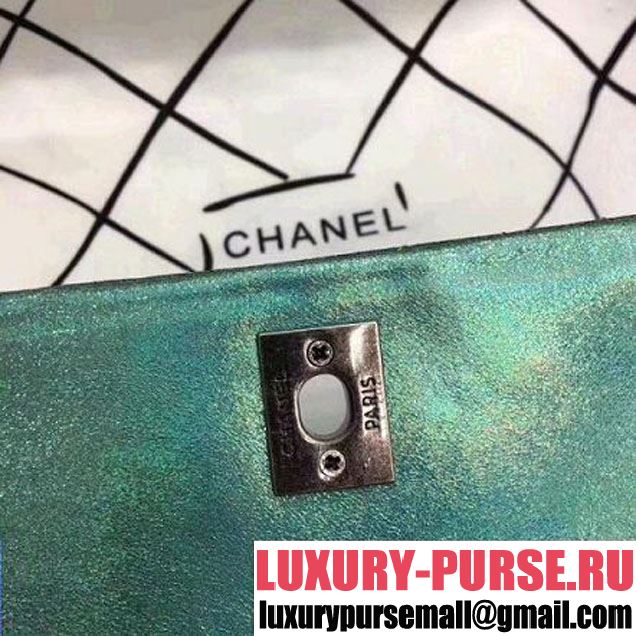 Chanel Chevron Iridescent Lambskin Clutch Bag A98558 Green (Aged Silver Metal) (ZMD-8031218 )