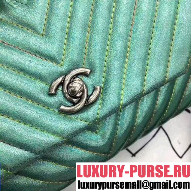 Chanel Chevron Iridescent Lambskin Clutch Bag A98558 Green (Aged Silver Metal) (ZMD-8031218 )