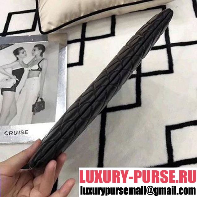 Chanel  Quilting Lambskin Large Pouch Black (LZ-8031318 )