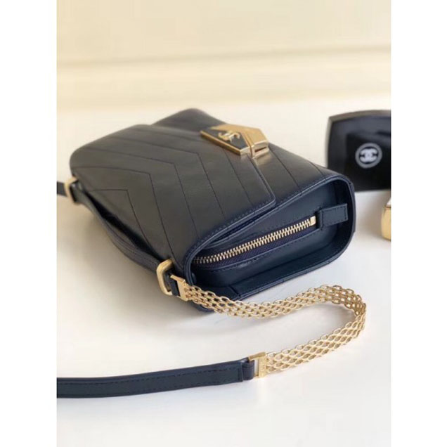 Chanel Chevron Calfskin Gold-Tone Metal Mini Flap Bag A57490 Navy Blue 2018
