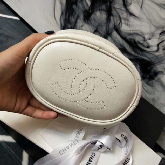 Chanel Chevron Lambskin Handle with Chic Bucket Bag A57861 White 2018 Collection