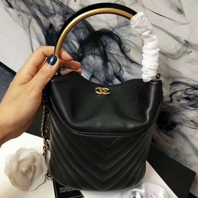 Chanel Chevron Lambskin Handle with Chic Bucket Bag A57861 Black 2018 Collection