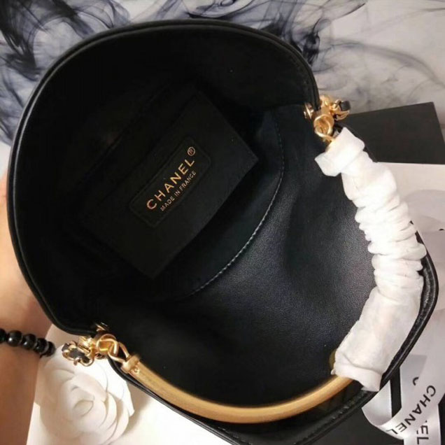 Chanel Chevron Lambskin Handle with Chic Bucket Bag A57861 Black 2018 Collection