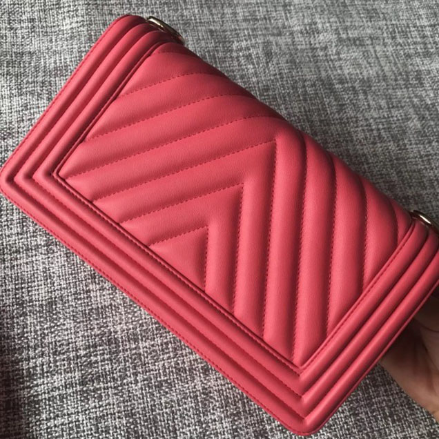 Chanel Shine Gold Hardware Boy Chevron Flap Medium Bag Dark Pink