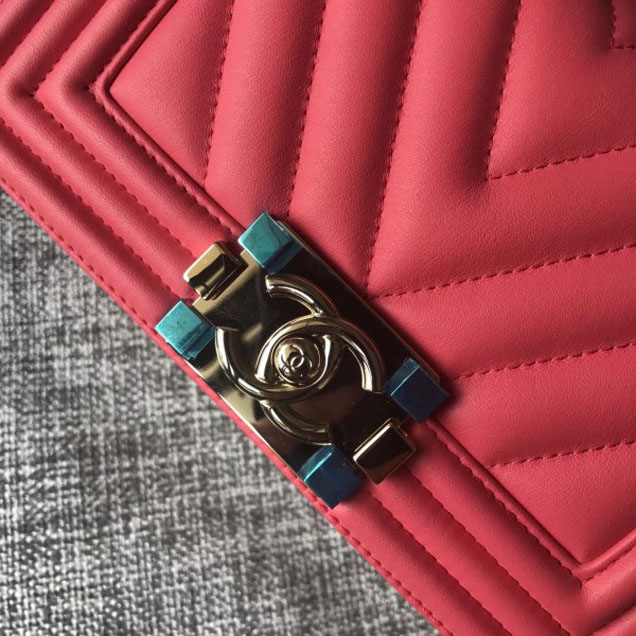 Chanel Shine Gold Hardware Boy Chevron Flap Small Bag Dark Pink