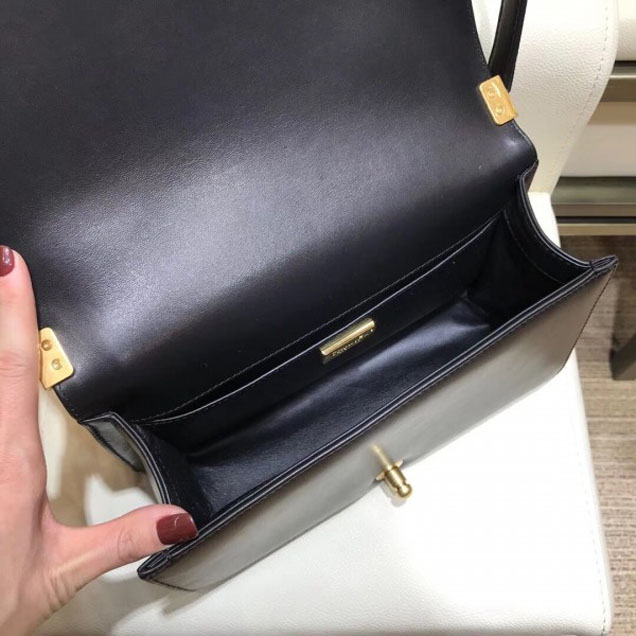Chanel Lizard Pattern Boy Flap Shoulder Medium Bag Black