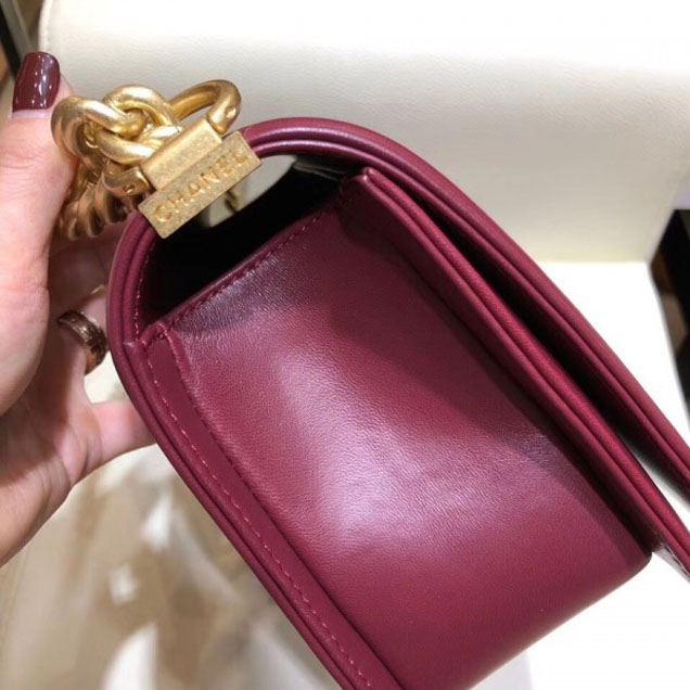 Chanel Lizard Pattern Boy Flap Shoulder Medium Bag Burgundy