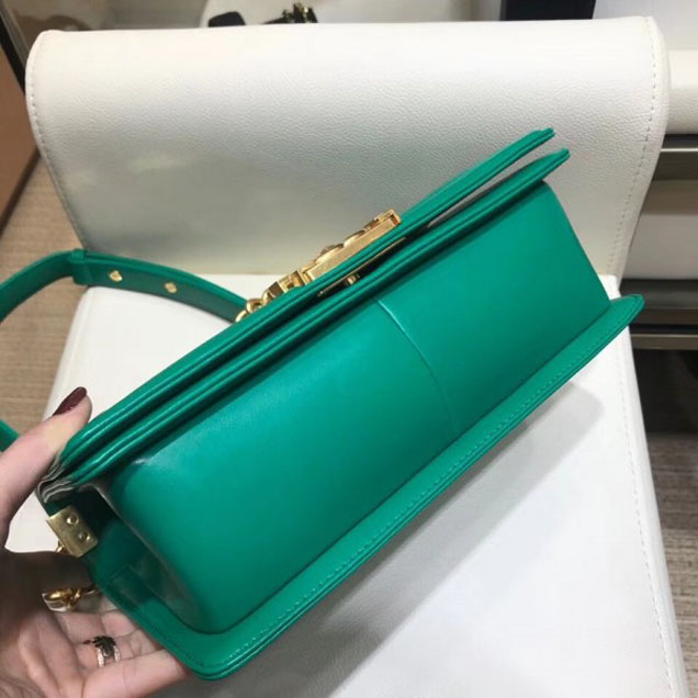Chanel Lizard Pattern Boy Flap Shoulder Medium Bag Green