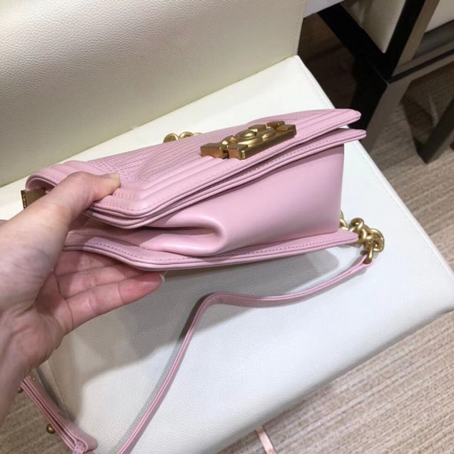 Chanel Lizard Pattern Boy Flap Shoulder Small Bag Pink