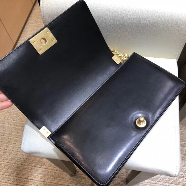 Chanel Tweed Boy Flap Shoulder Medium Bag 2018