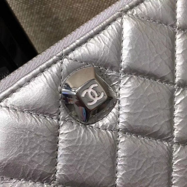 Chanel Metallic Aged Lambskin Clutch Bag with Chain A84509 Silver 2018
