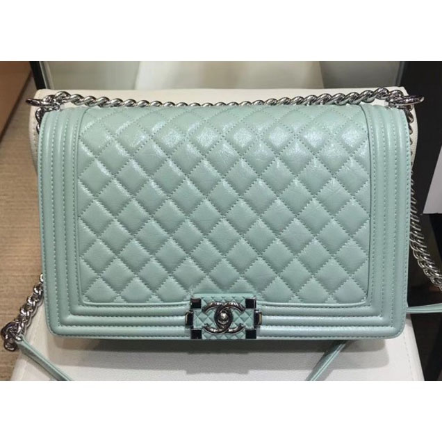 Chanel New Medium Metallic Crumpled Waxy Leather Resin Boy Flap Shoulder Bag Light Green