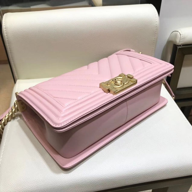 Chanel Medium Lambskin Chevron Boy Flap Shoulder Bag Light Pink with Gold Hardware 2018