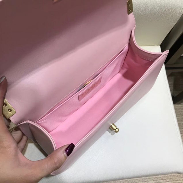 Chanel Medium Lambskin Chevron Boy Flap Shoulder Bag Light Pink with Gold Hardware 2018