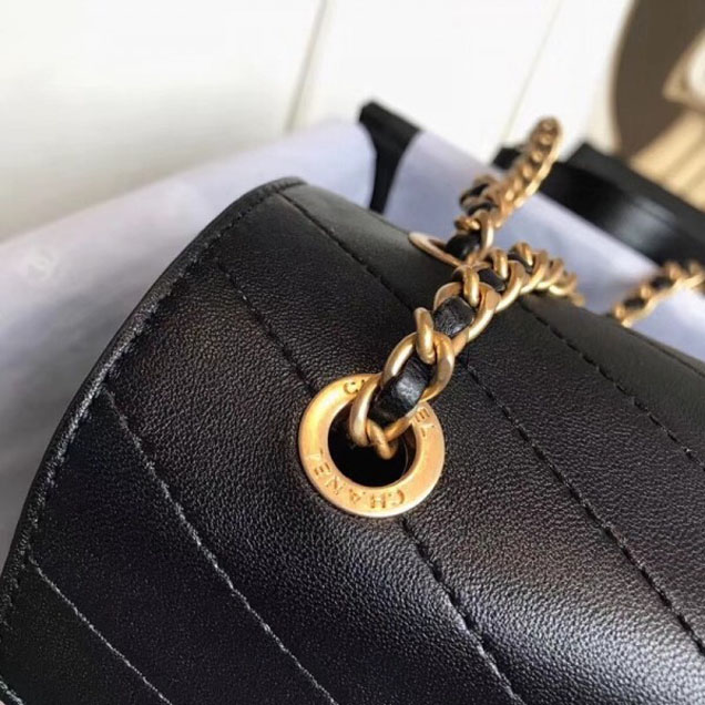 Chanel Chevron Chic Lambskin Gold-tone Metal Small Flap Bag A57431 Black 2018