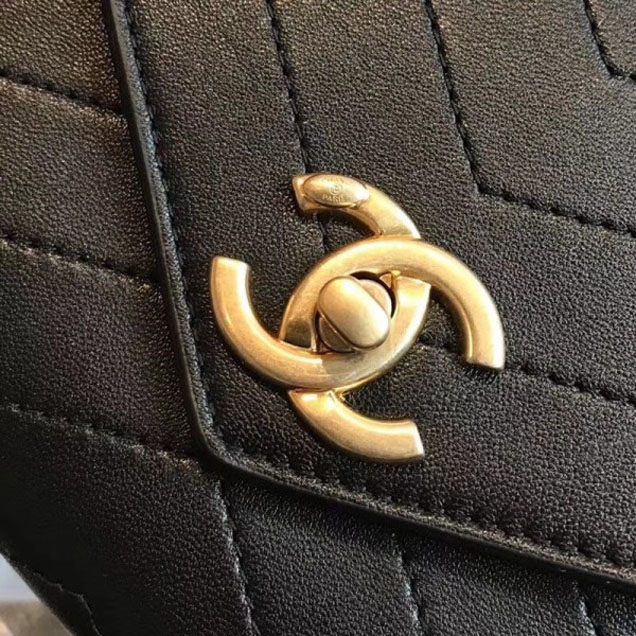 Chanel Chevron Chic Lambskin Gold-tone Metal Small Flap Bag A57431 Black 2018