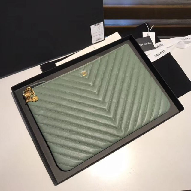 Chanel Caviar Leather Owl Charms Chevron Pouch Clutch Large Bag A82545 Green 2018