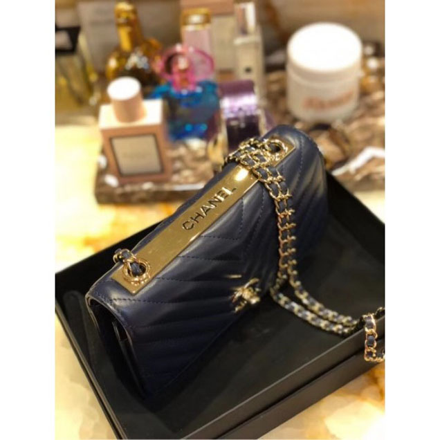 Chanel Lambskin Chevron Trendy CC Wallet On Chain WOC Bag A84456 Dark Blue 2018