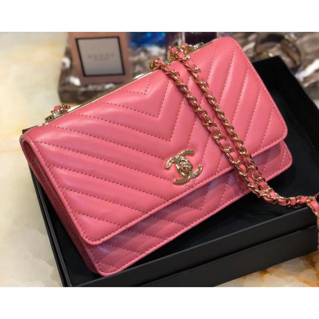 Chanel Lambskin Chevron Trendy CC Wallet On Chain WOC Bag A84456 Peach 2018