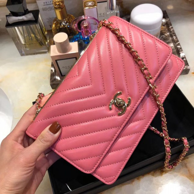 Chanel Lambskin Chevron Trendy CC Wallet On Chain WOC Bag A84456 Peach 2018