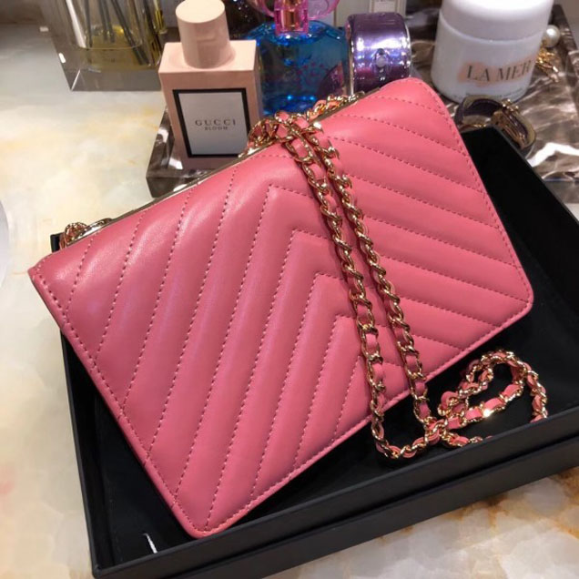 Chanel Lambskin Chevron Trendy CC Wallet On Chain WOC Bag A84456 Peach 2018