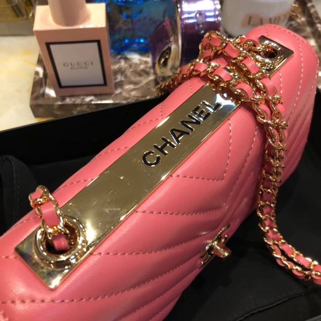 Chanel Lambskin Chevron Trendy CC Wallet On Chain WOC Bag A84456 Peach 2018