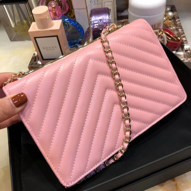 Chanel Lambskin Chevron Trendy CC Wallet On Chain WOC Bag A84456 Pink 2018