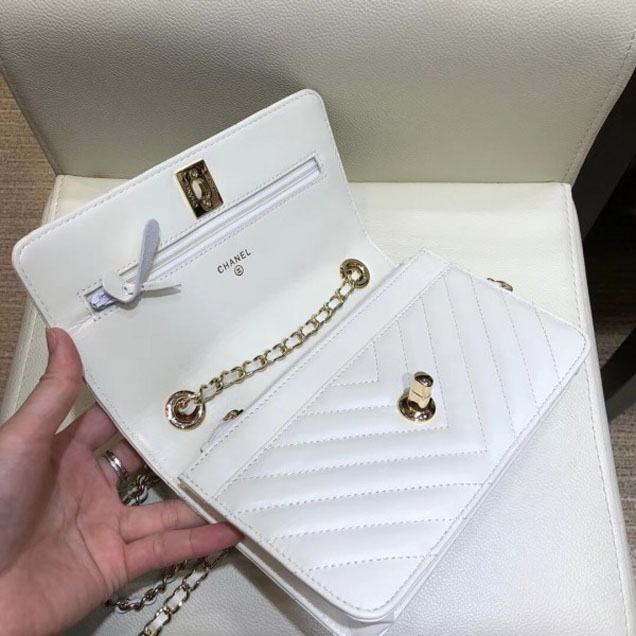 Chanel Lambskin Chevron Trendy CC Wallet On Chain WOC Bag A84456 White 2018