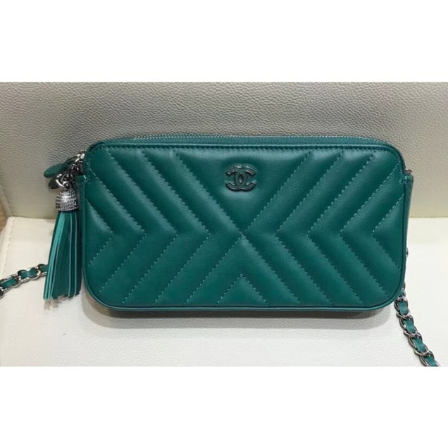 Chanel Fringe Calfskin Chain Clutch Bag A84443 Green 2018