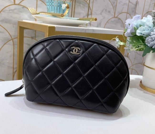 Chanel Lambskin Cosmetic Pouch Black 2022 A005