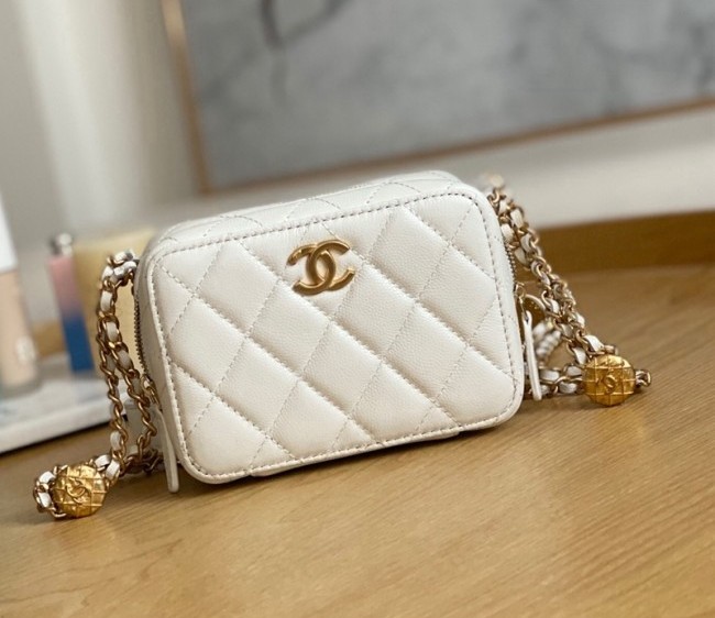 Chanel Grained Calfskin Clutch with Coin Chain AP2858 White 2022