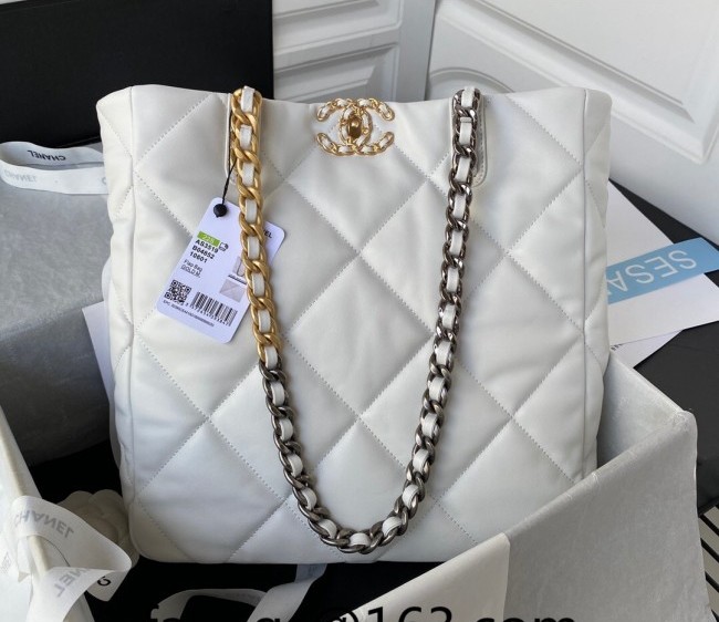 Chanel 19 Lambskin Shopping Bag AS3519 White 2022