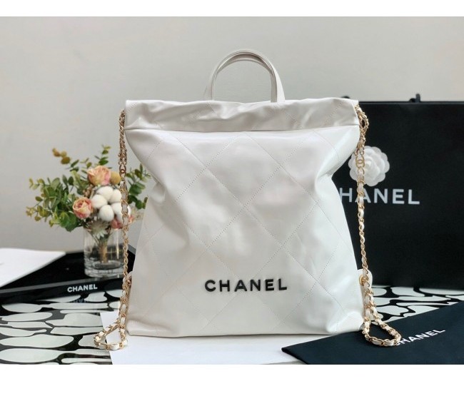 Chanel 22 Shiny Calfskin Backpack AS3313 White/Black 2022 0730