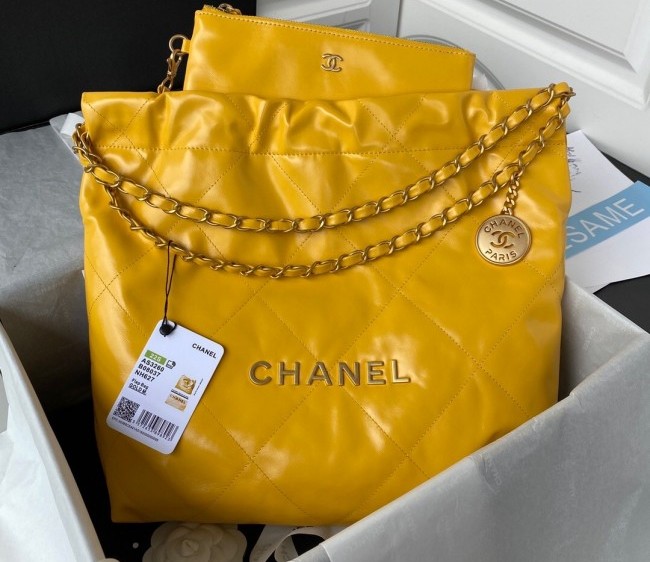 Chanel 22 Shiny Calfskin Small Shopping Bag AS3260 Yellow/Gold 2022 0730 06