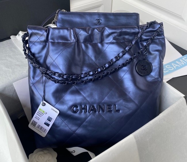 Chanel 22 Metallic Calfskin Small Shopping Bag AS3260 Navy Blue 2022 0730 03