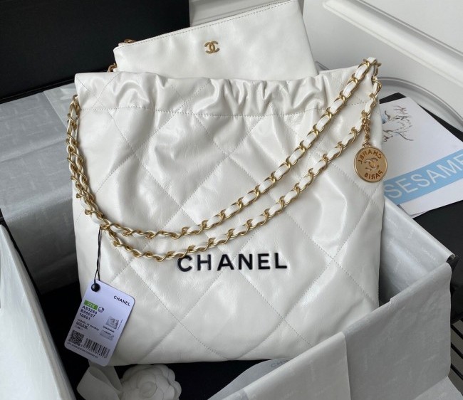 Chanel 22 Shiny Calfskin Small Shopping Bag AS3260 White/Black 2022 0730 02