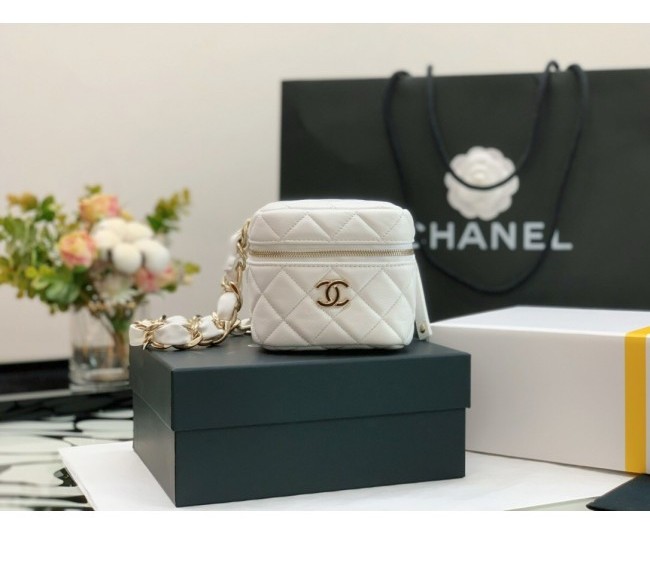 Chanel Lambskin Clutch with Chain and Handle AP2803 White 2022
