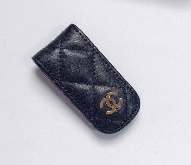 Chanel Lambskin Clip Black/Gold 2022 060839