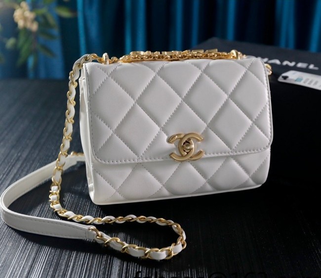 Chanel Lambskin Mini Flap Bag with Wide Chain AS3239 White 2022