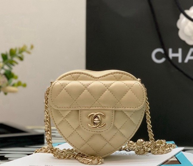 Chanel Lambskin Heart Clutch with Chain AP2784 Gold 2022