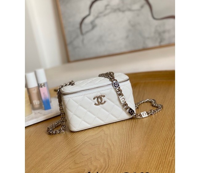 Chanel Grained Calfskin Vanity Clutch with Coco Chain White 2022 81194