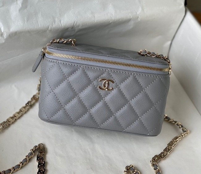 Chanel Grained Calfskin Vanity Clutch with CC Chain Gray 2022 81187