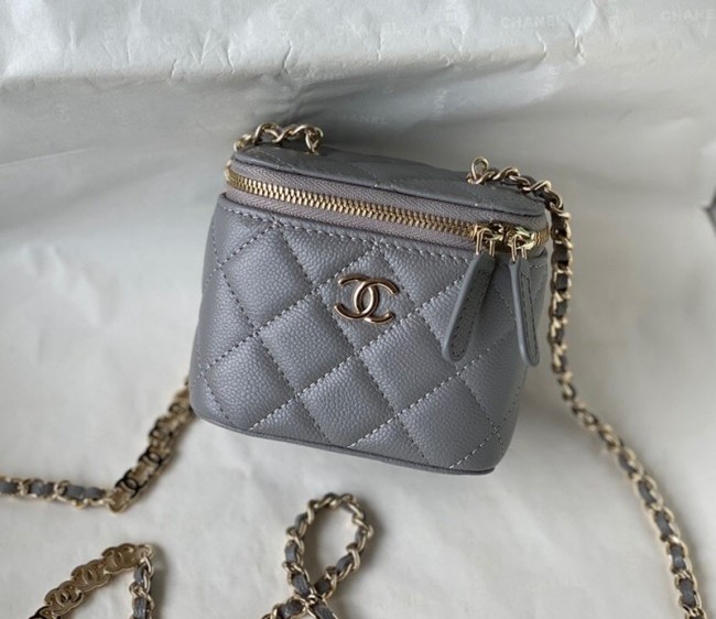 Chanel Grained Calfskin Small Vanity Clutch with CC Chain Gray 2022 81168