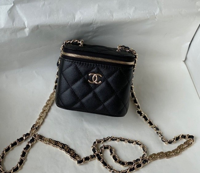 Chanel Grained Calfskin Small Vanity Clutch with CC Chain Black 2022 81168