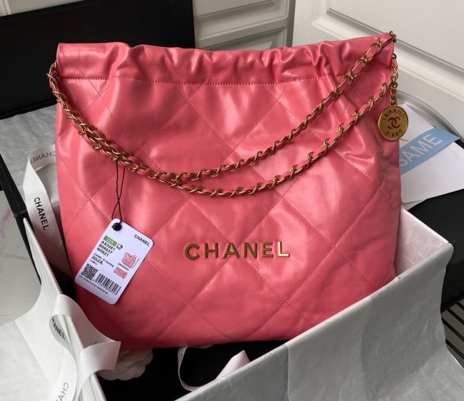 Chanel 22 Shiny Calfskin Medium Shopping Bag AS3261 Coral Pink/Gold 2022