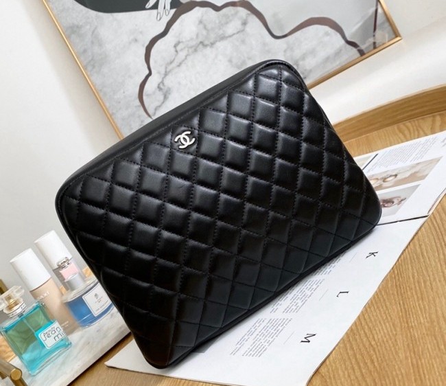 Chanel Lambskin Medium Cosmetic Vanity Pouch Black 2022 08