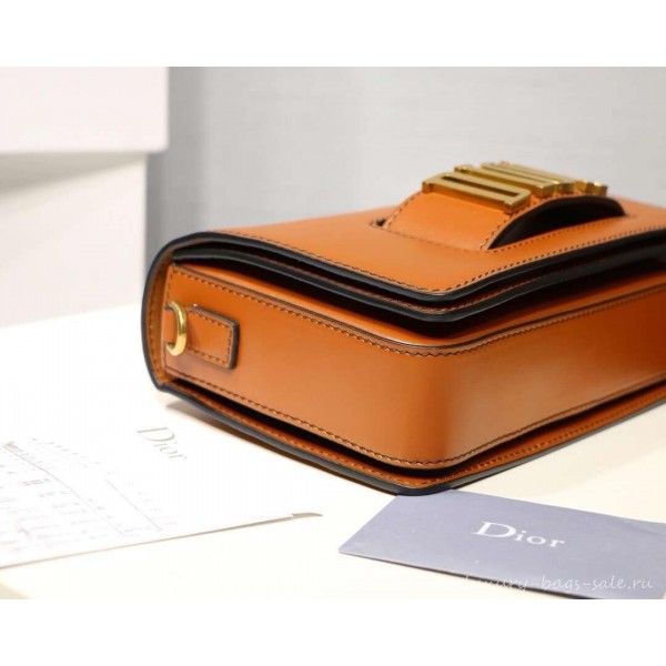 DIOR DIO(R)EVOLUTION FLAP BAG camel/gold