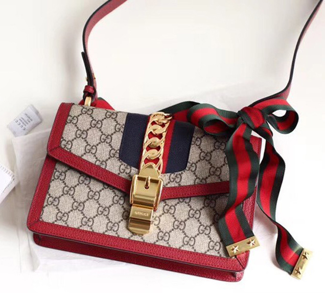 Gucci GG Supreme canvas Sylvie small shoulder bag 421882 Red