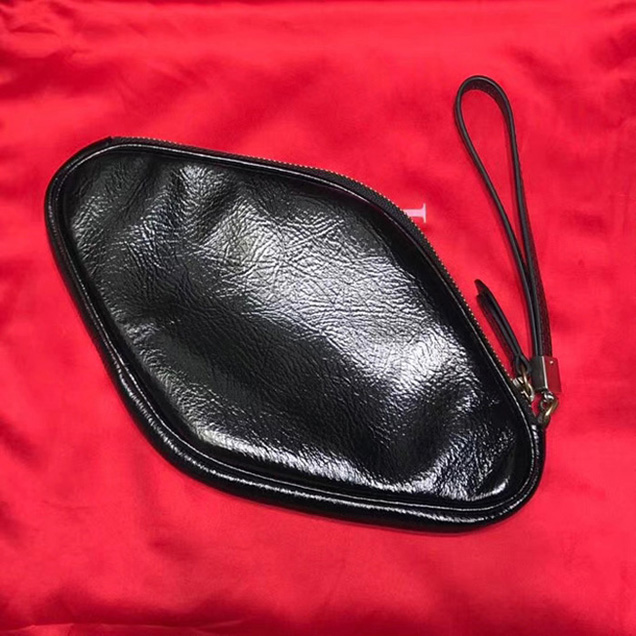 Gucci Game Pouches & Cosmetic Bags 524316