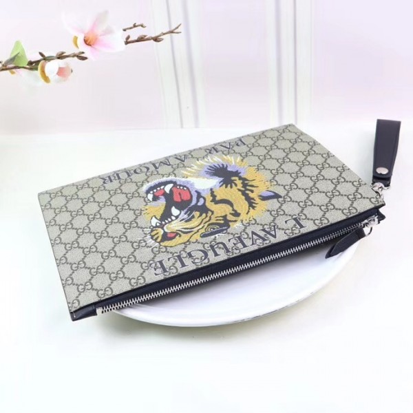 Gucci Tiger Print GG Supreme Pouch 473904